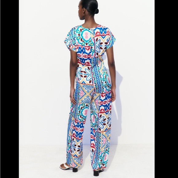 SATIN EFFECT PRINT JUMPSUIT - Picture 4 of 8